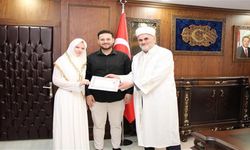 Anlamlı Tören: Alman Anna İslamiyet’i Seçti