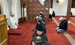 Kastamonulular yılın ilk sabahında camide buluştu