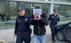 Eşi baba evine gidince, kayınpederinin kapısını ateşe verdi