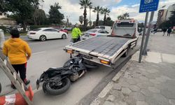 Hafif Ticari Araçla Çarpışan Motosiklet Sürücüsü Yaralandı