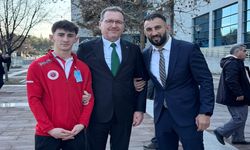 Taşköprülü Eren, Avrupa’nın en iyilerini yendi: Sevgilioğlu’ndan tebrik