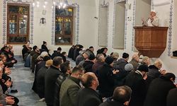 Kastamonu’da Mirac Kandili Camilerde Dualarla İdrak Edildi