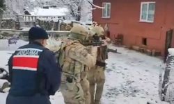 Kastamonu’da 12 adrese eş zamanlı operasyon: 9 şüpheli yakalandı