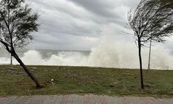 Kastamonu'da fırtına alarmı: Valilik vatandaşları uyardı