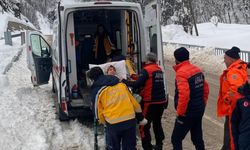 Kastamonu’da kapanan köy yolunda zamanla yarış: AFAD yaşlı kadını kurtardı