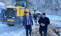 Kastamonu'nun ilçesinde karla mücadele çalışmalarını yerinde inceledi