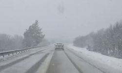 Kastamonu'nun yüksek kesimlerinde kar yağışı etkisini gösterdi