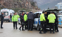 Polisin “Dur” İhtarına Uymadı, Kaçarken Polise Çarptı!