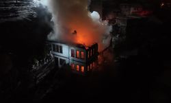 200 Yıllık Tarihi Konak Alev Alev Yandı