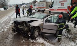 Taşköprü yolunda korkutan kaza: Sürücü yaralandı