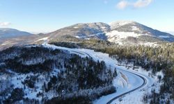 Yaralıgöz Dağı Beyaza Büründü: Kastamonu’da Kartpostallık Kış Manzaraları