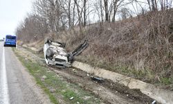 21 yaşındaki sürücü hakimiyetini kaybetti! Yoldan çıkan araç takla attı: Maddi hasar oluştu!