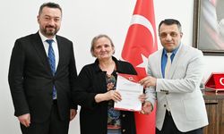 Kastamonu'da 70 Yaşında 4 Çocuk ve 4 Torun Sahibi: 'Kebeli Teyze' Yüksek Lisans Mezunu Oldu