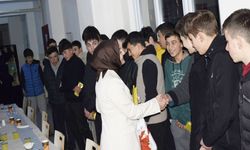 Ağlı Kaymakamı Büşra Çelebi Öğrencilerle İftar Sofrasında Buluştu