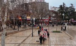 Bakan Tekin, Kastamonu’daki miniklerin bayrak sevgisini paylaştı