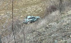 Beşdeğirmenler’de korkutan kaza, araç uçuruma yuvarlandı: 2 yaralı