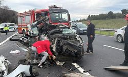 Feci Kazada Otomobil Hurda Oldu: 1 Ölü, 1 Yaralı