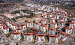 Deprem konutlarında yeni ödeme modeli açıklandı: Konut ve köy evi rakamları netleşti