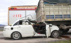 Feci çarpışma, otomobil TIR’a arkadan girdi: 2 ölü