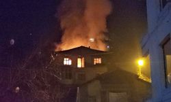 Apartmanda Korkutan Yangın: Yaşlı Adam Mahsur Kaldı