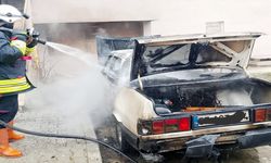 Kastamonu’da Korkutan Yangın: Park Halindeki Otomobil Alev Alev Yandı!