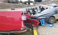 Kastamonu’da 2 Otomobil Çarpıştı: 1 Kişi Yaralandı