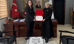 Kastamonu'da kaymakamdan personele takdir!