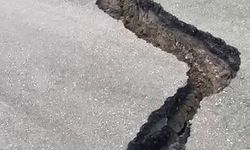 Kastamonu'da yol yarıldı! Vatandaşlar dikkat: Heyelan tehlikesi sürüyor!