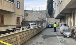 Kastamonu'nun İlçesinde İstinat Duvarı Çöktü, 7 Araç Hurdaya Döndü