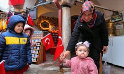 Minik Kahramanlar Kastamonu Çarşısında Bayrak Coşkusu Yaşattı