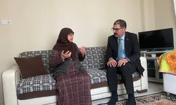 Taşköprü Kaymakamı yaşlı kadının hayır duasını aldı