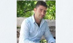 Feci Kazada Tomruk Yüklü Tır Devrildi: Sürücü Olay Can Verdi!