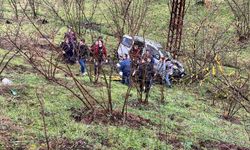 Trafikte Korku Anları: Araç Kontrolden Çıkarak Şarampole Yuvarlandı