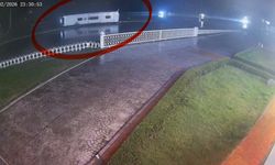 Yolcu otobüsü devrildi! 7 kişi yaralandı: Feci kaza kameraya yansıdı!