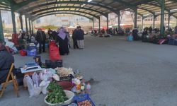 Bayram öncesi Taşköprü Pazarı’nda etiketler cep yaktı