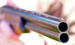 Çıkan tartışmada husumetlisini tüfekle yaraladı