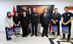 Kastamonu’da öğrencilerden Emniyet Müdürü Tamer Taş’a anlamlı ziyaret