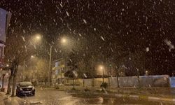 Kastamonu'da yoğun kar yağışı: Beyaza büründü