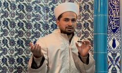 İmam cemaate tepki gösterdi: Telefonlarınızda 'Azdavaylı Safiye' çalıyor!