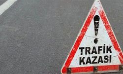 İşçi servisi ile otomobil çarpıştı: Çok sayıda kişi yaralandı