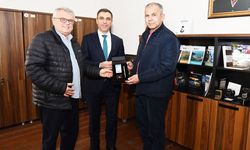 Kastamonu’da Gazeteci Kadir Yıldırım’a Sürekli Basın Kartı Verildi