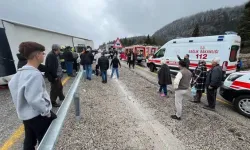 Karayolunda yolcu otobüsü devrildi: Yaralılar var