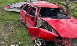 Feci kaza: Kastamonulu sürücü Karabük'te bahçeye uçtu!