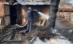 Kastamonu'da ev kuruluğunda korkutan yangın!