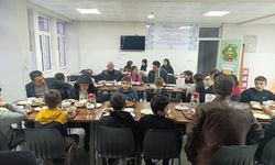 Kastamonu'nun ilçe kaymakamı öğrencilerle iftar sofrasında buluştu