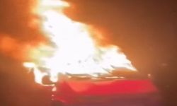 Trafikte Korku Dolu Anlar: Minibüs Alevlere Teslim Oldu