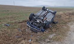 Otomobil şarampole devrildi: 13 yaşındaki çocuk yaralandı