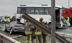 Polis servisi kazasında mucize: Kalbi duran polis memuru hayata döndürüldü