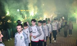 Türkiye şampiyonu Kastamonulu öğrenciler coşkuyla karşılandı