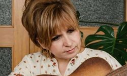 Unutulmaz şarkıların söz yazarı Ülkü Aker hayatını kaybetti